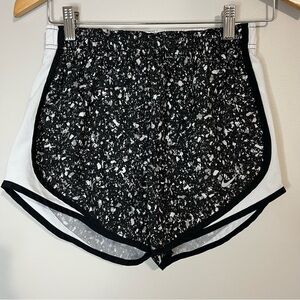 Nike Women's Elastic Waist Dri-Fit Pull-On Running Shorts Small